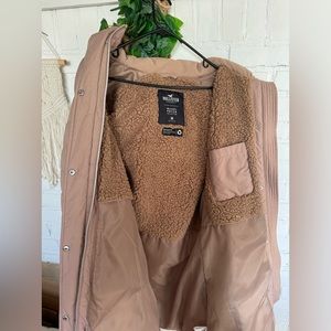 Brown Hollister Puffer Jacket!